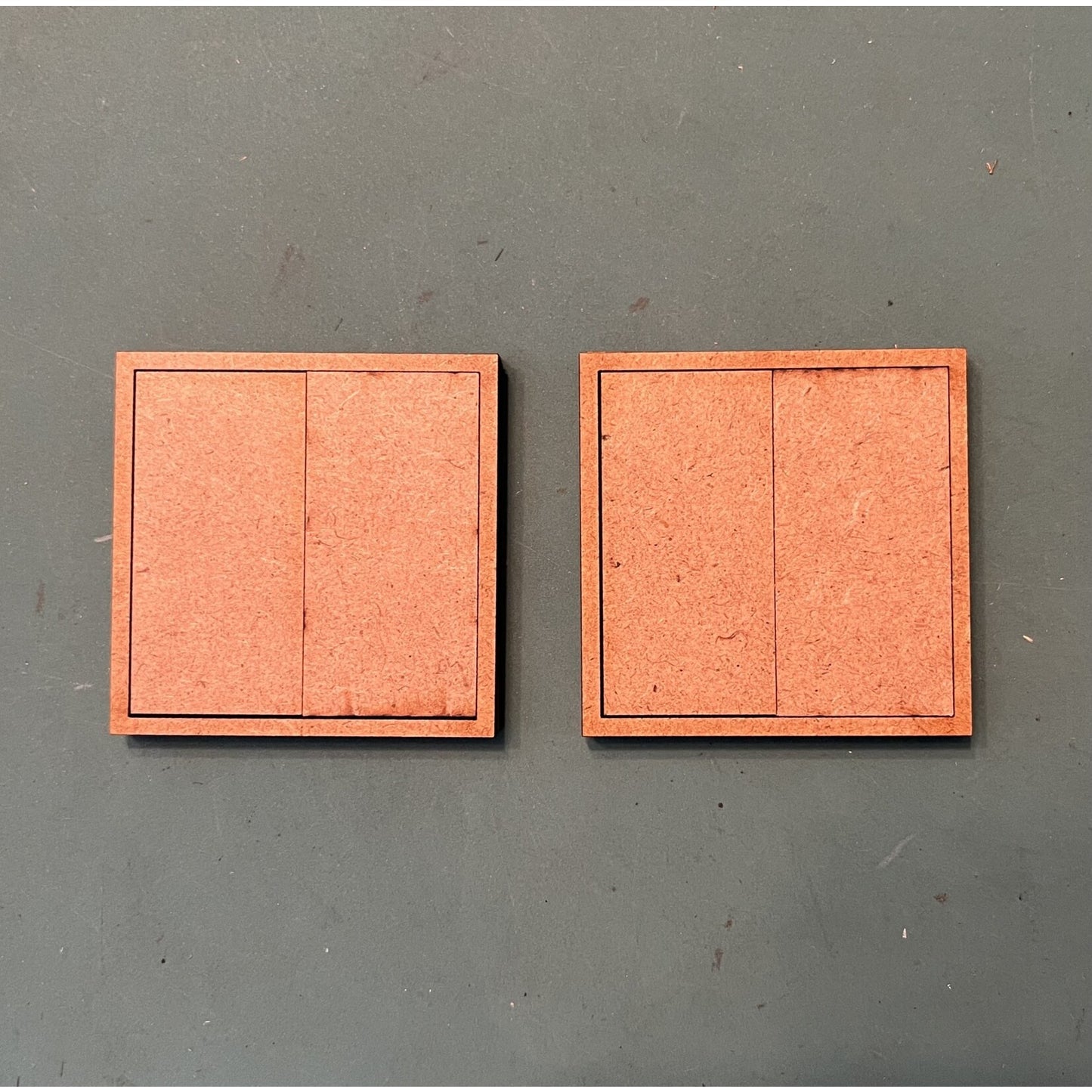 Pair of 25x50mm Rectangle Mounted Trays (2 Figure)