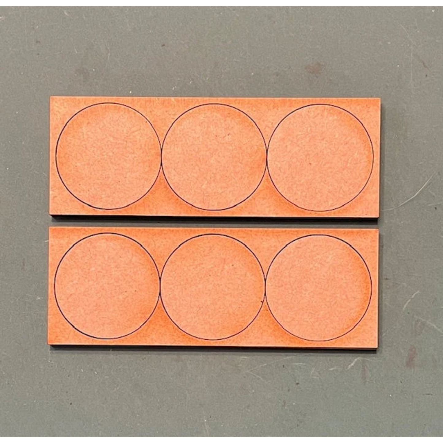 Pair of 40mm Round Movement Trays (3 Figure) Linear